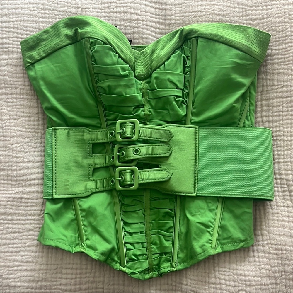 PERFECT vintage Bebe belted corset top